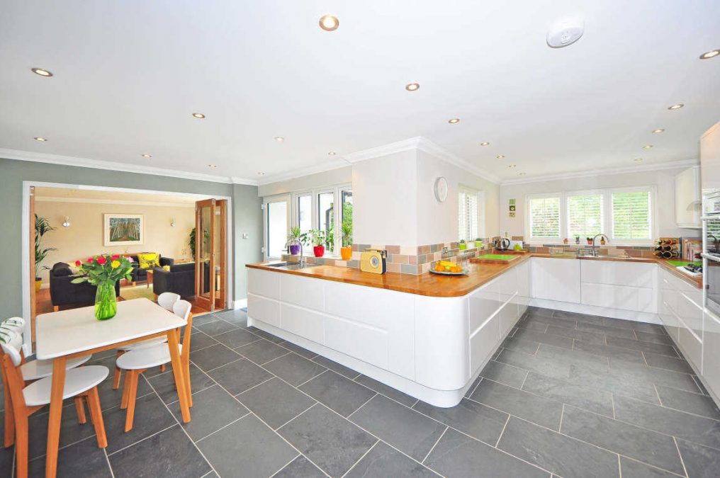 white contemporary kitchen